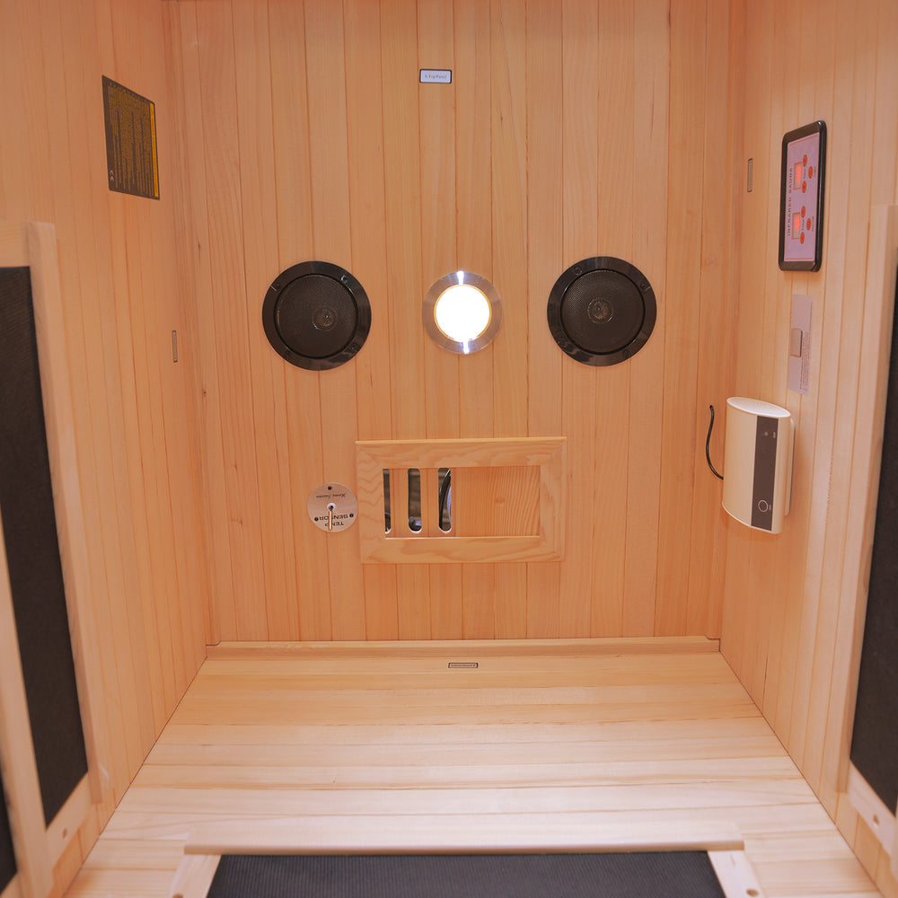 Outexer sauna HY1 interior with an Oxygen and 2 speakers